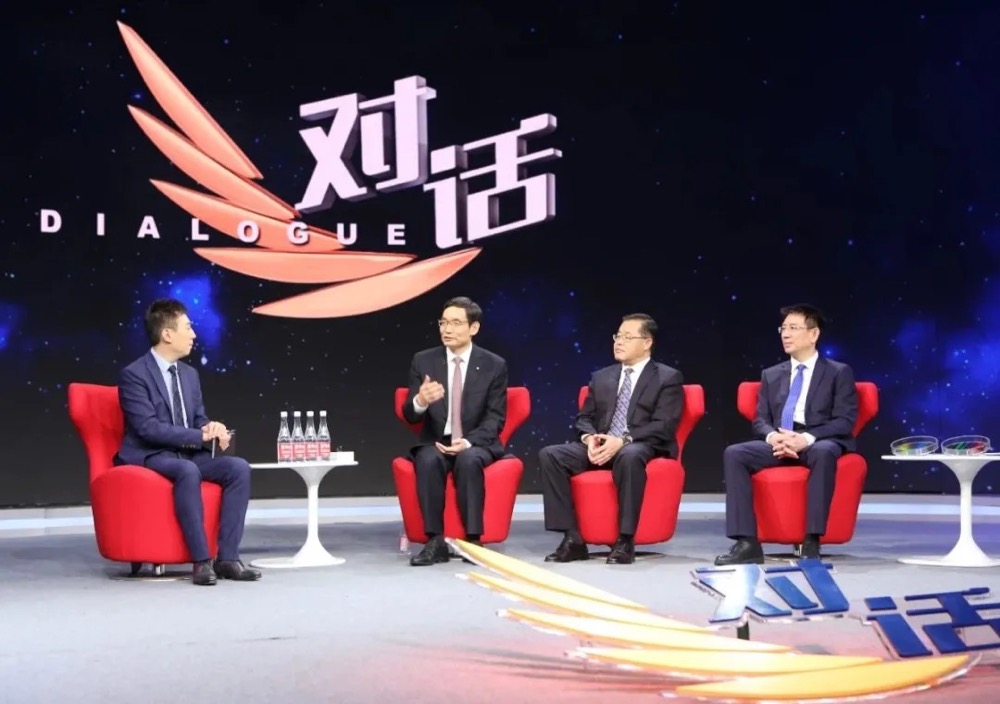 周育先受邀参加央视对话节目，谈企业家精神，讲304am永利集团故事